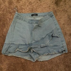 Ruffled Shorts